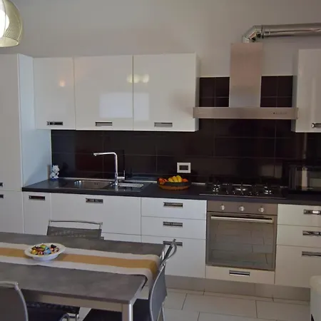 Casa Gabriella By La Via Del Mare Viaggi E Vacanze Вилласимиус